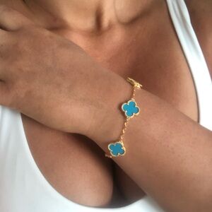 Turquoise 5 motifs Quatrefoil Clover Gold Bracelet